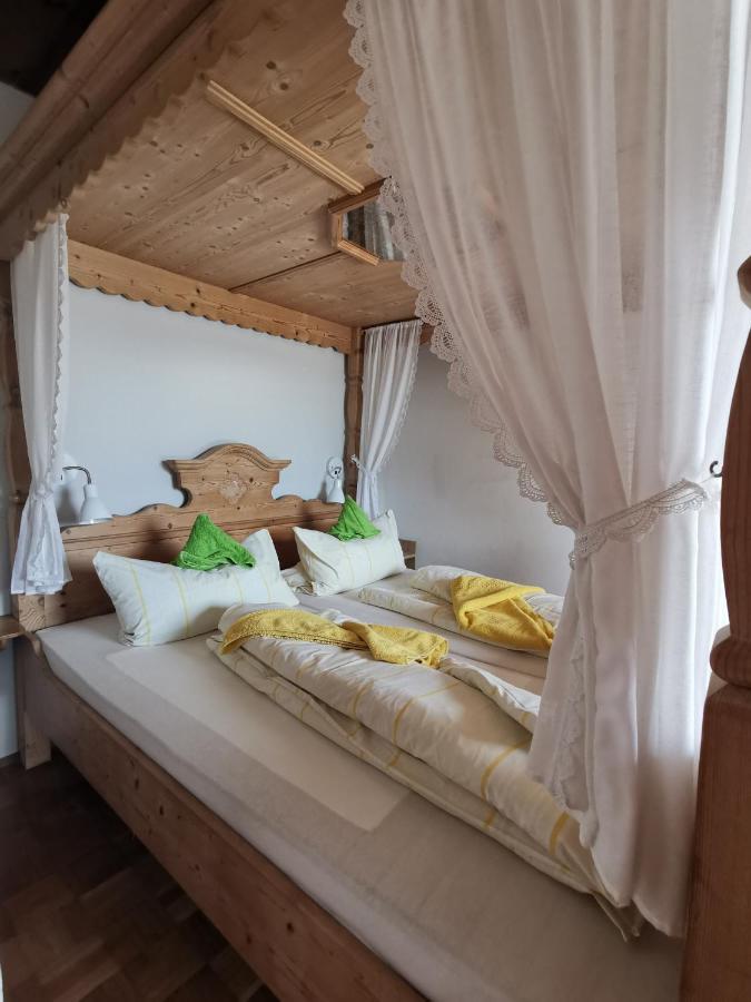 Hotel Garni Austermayer Траунройт Екстер'єр фото
