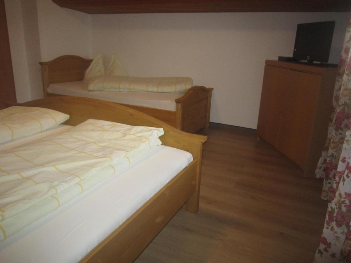 Hotel Garni Austermayer Траунройт Екстер'єр фото